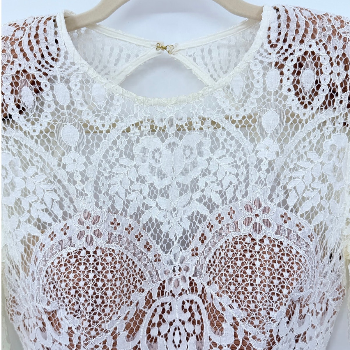 Bronx And Banco Allegra Blanc Lace Open Back Maxi Dress White Medium — image 6 of 8